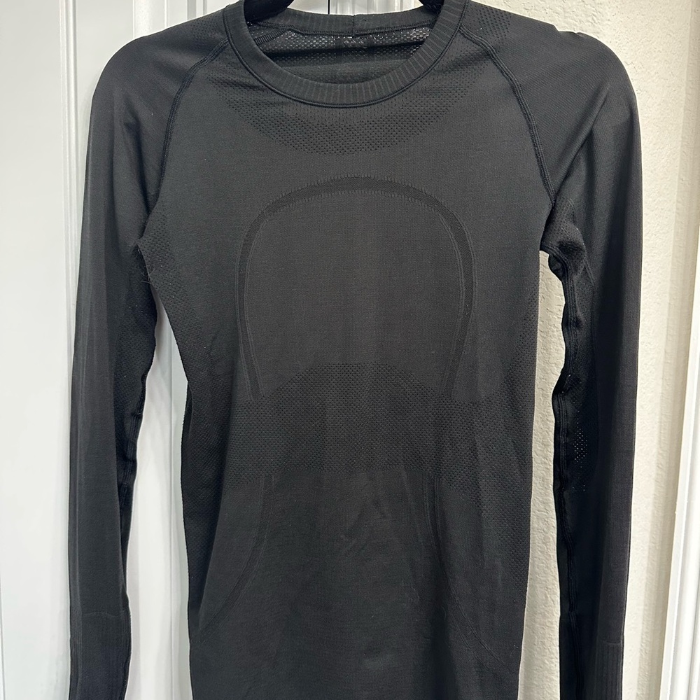 Lululemon Athletica Black Swifty Long Sleeve Top